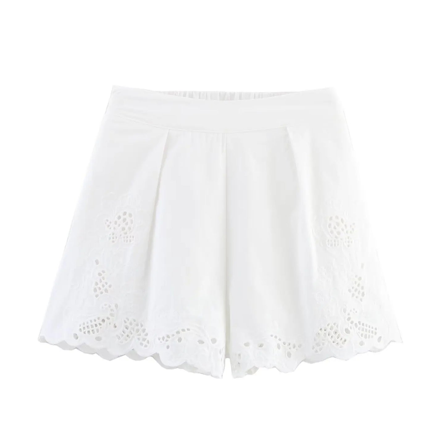 Romantisches Stickerei-Set in Weiß – Lockeres Hemd & Spitzen-Shorts
