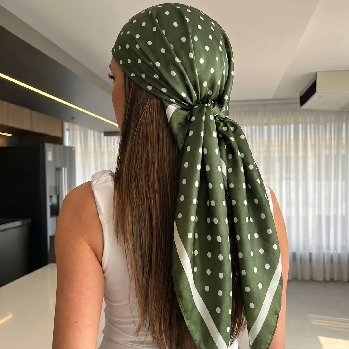 Gepunkteter Satin-Seidenschal Damen – Quadratisches Halstuch Haarband Kopftuch