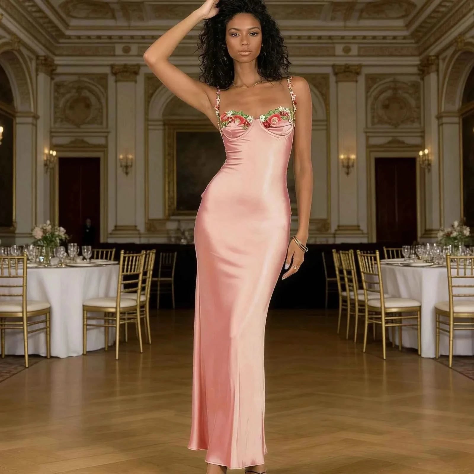 Satin Bodycon Kleid in Rosa - JWANOFFIZIELL