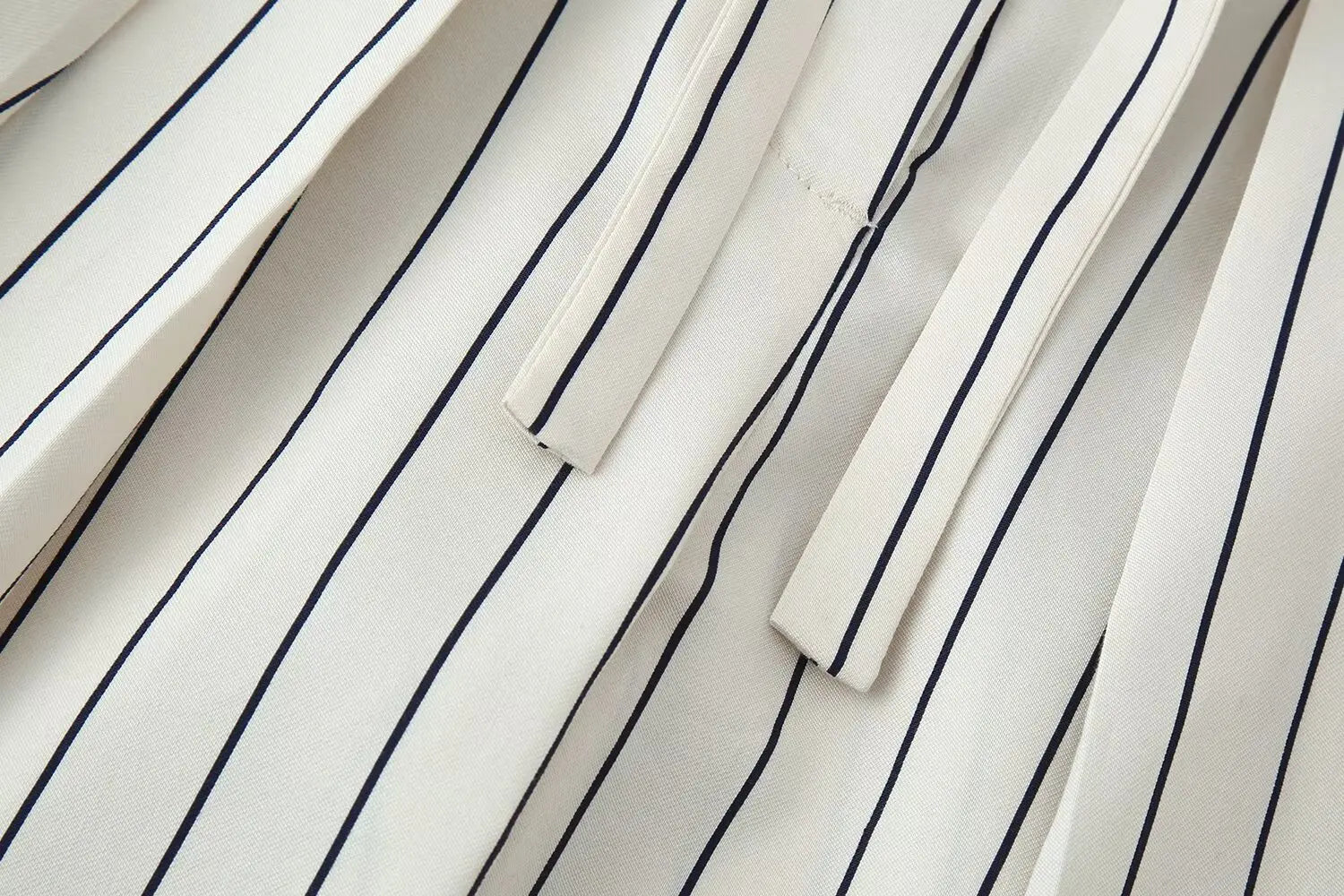Beige Streifen-Set Puffärmel-Hemd & Hose - JWANOFFIZIELL