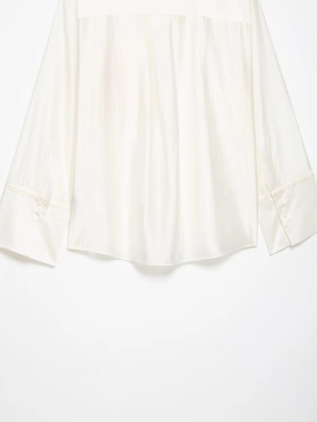 Bestickte Satin-Bluse mit Stehkragen - JWANOFFIZIELL