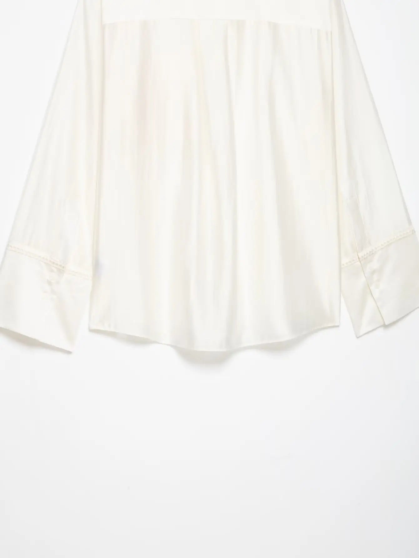 Bestickte Satin-Bluse mit Stehkragen - JWANOFFIZIELL