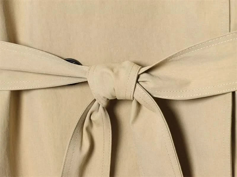 Kurzer Gürtel-Blazer
