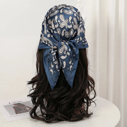 Boho Satin Seidentuch Damen – Quadratisches Kopftuch mit Blumen & Tropenmuster