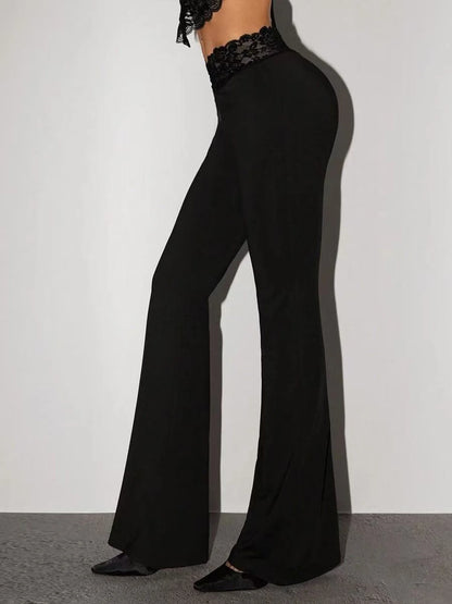 Schwarze Low-Waist-Schlaghose Damen – Spitzen-Details Slim Fit Figurformend