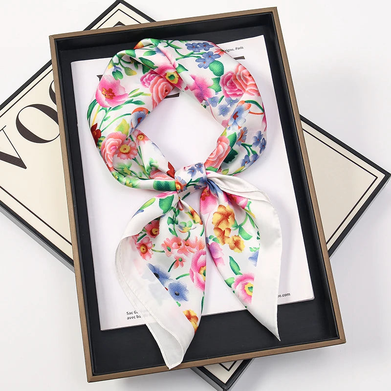 Luxuriöses Satin-Seidentuch Damen – Quadratisches Markentuch mit Blumenmuster