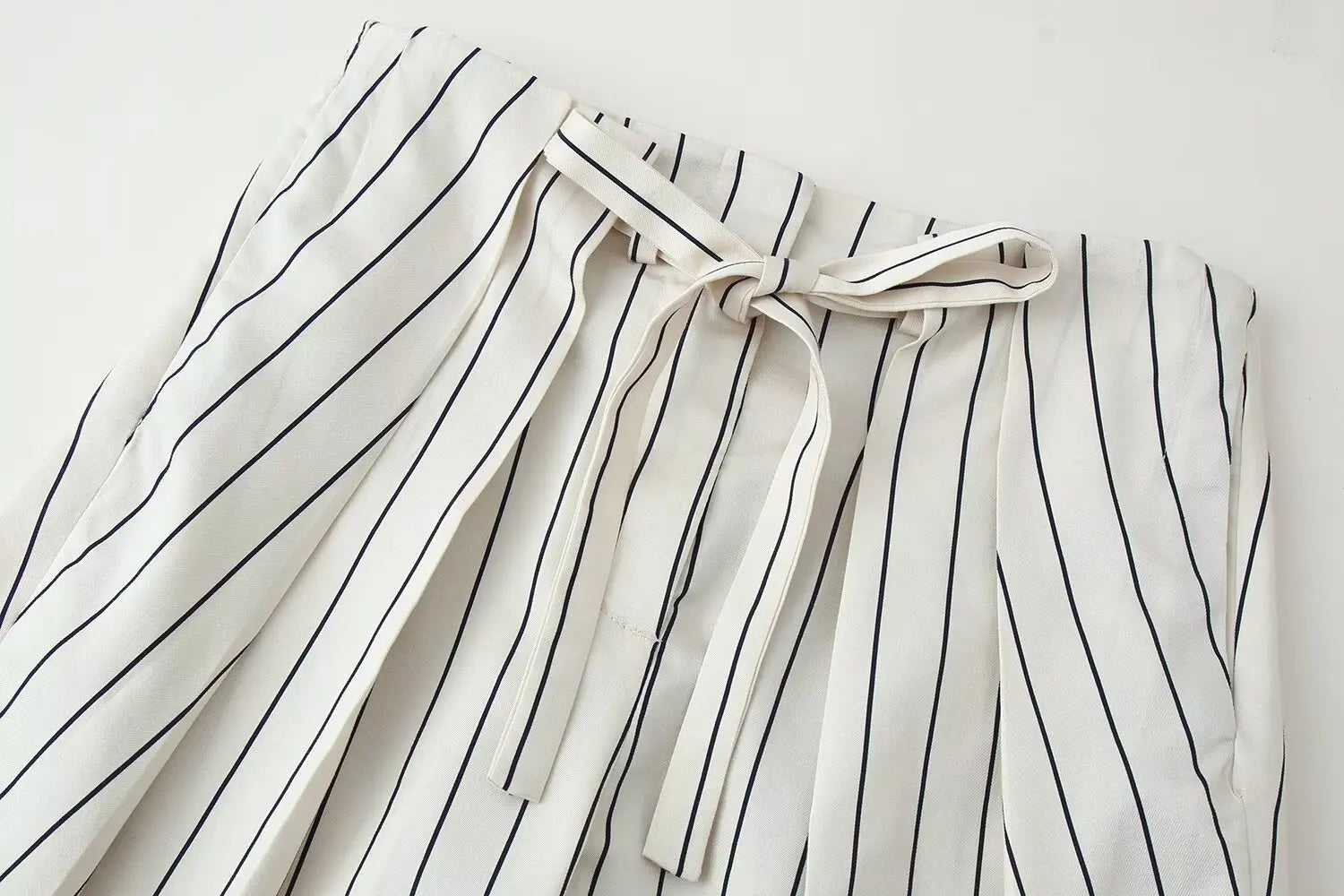 Beige Streifen-Set Puffärmel-Hemd & Hose - JWANOFFIZIELL