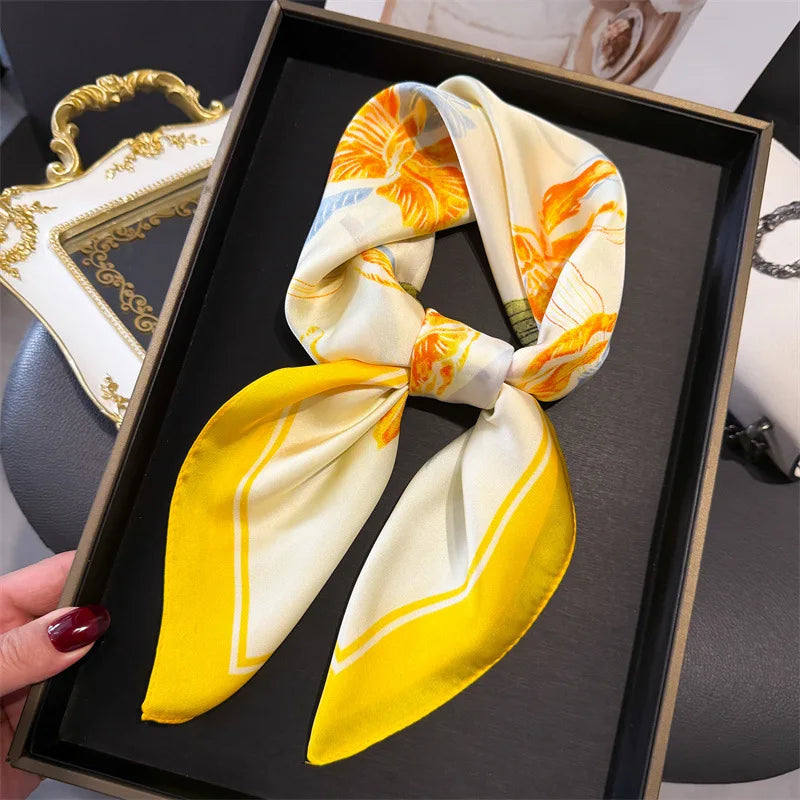 Luxuriöses Satin-Seidentuch Damen – Quadratisches Markentuch mit Blumenmuster