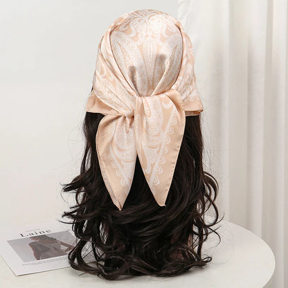 Boho Satin Seidentuch Damen – Quadratisches Kopftuch mit Blumen & Tropenmuster
