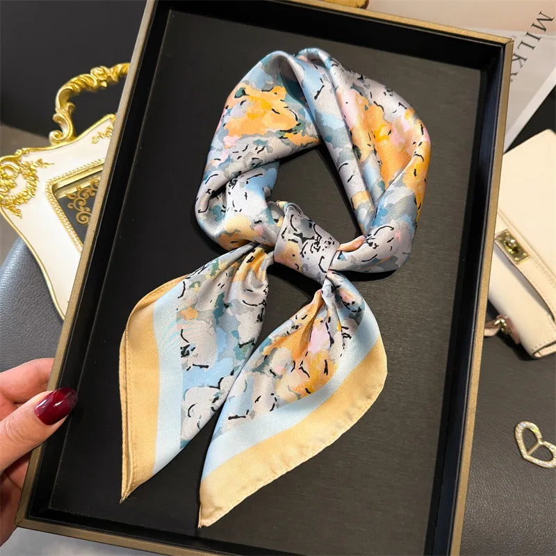 Luxuriöses Satin-Seidentuch Damen – Quadratisches Markentuch mit Blumenmuster