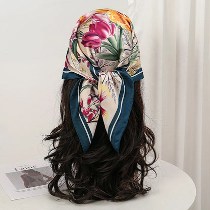 Boho Satin Seidentuch Damen – Quadratisches Kopftuch mit Blumen & Tropenmuster