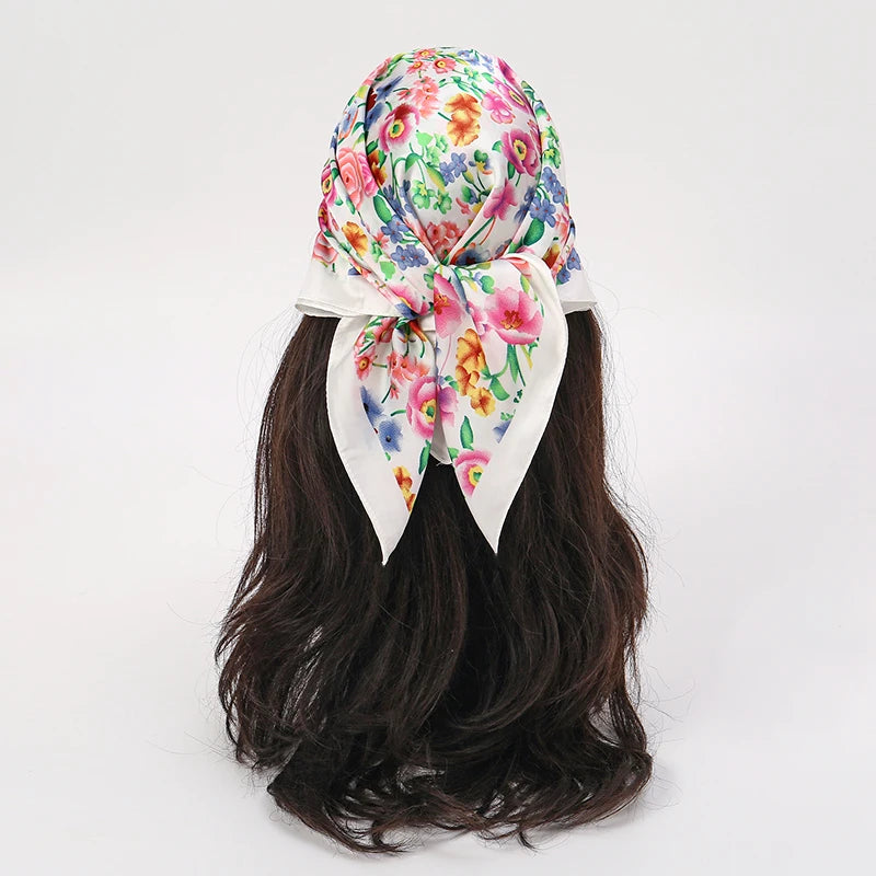 Boho Satin Seidentuch Damen – Quadratisches Kopftuch mit Blumen & Tropenmuster