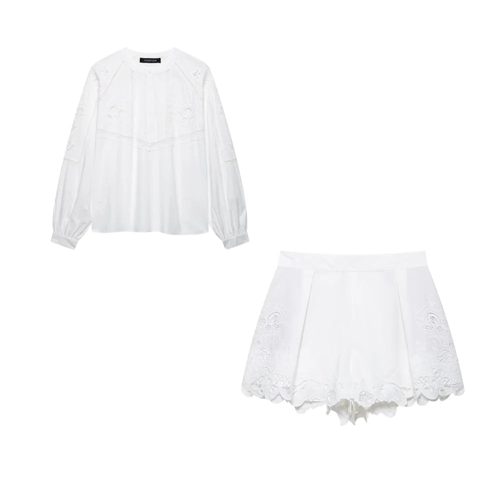 Romantisches Stickerei-Set in Weiß – Lockeres Hemd & Spitzen-Shorts