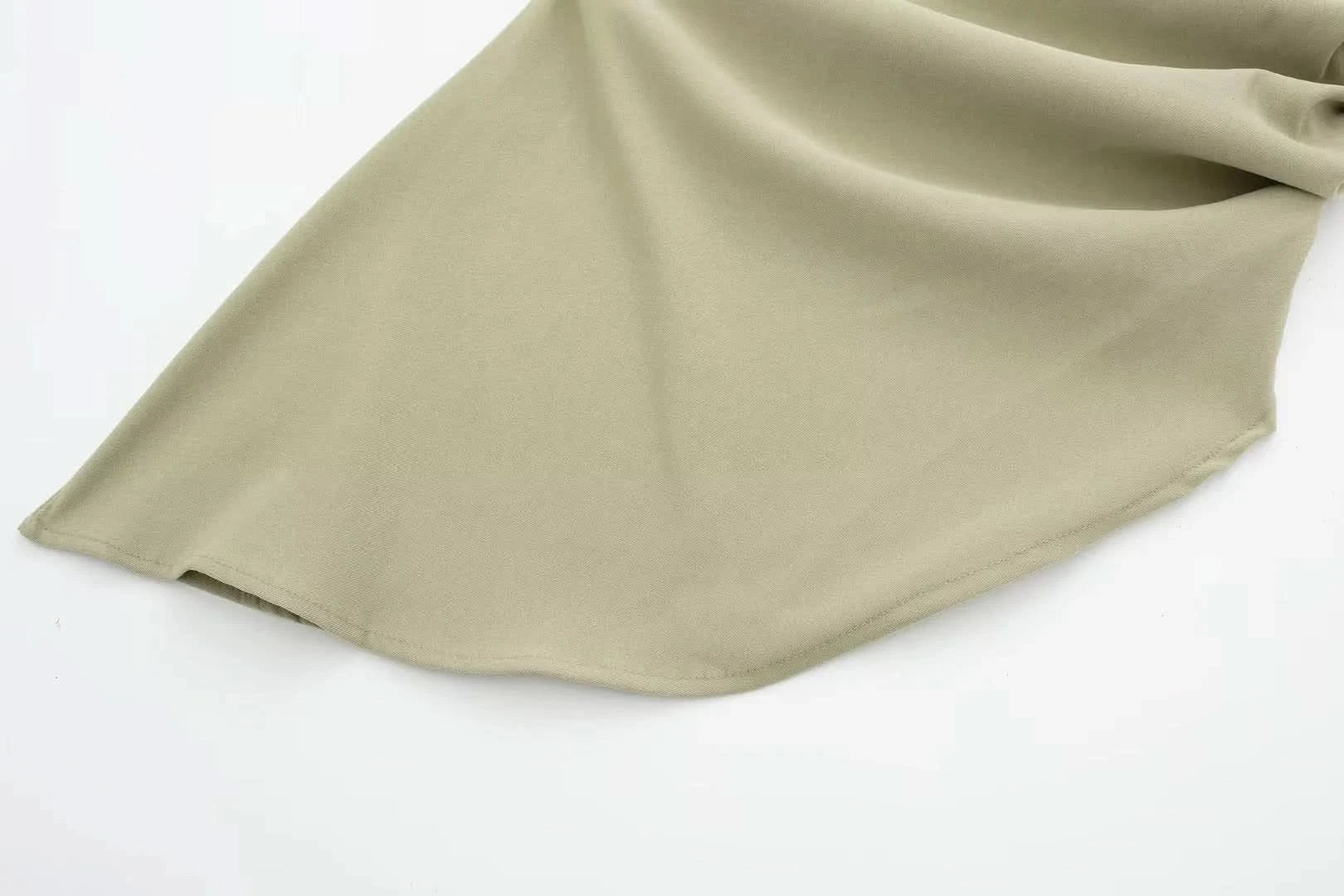 Asymmetrisches Off-Shoulder Top