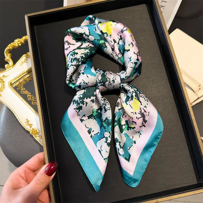 Luxuriöses Satin-Seidentuch Damen – Quadratisches Markentuch mit Blumenmuster