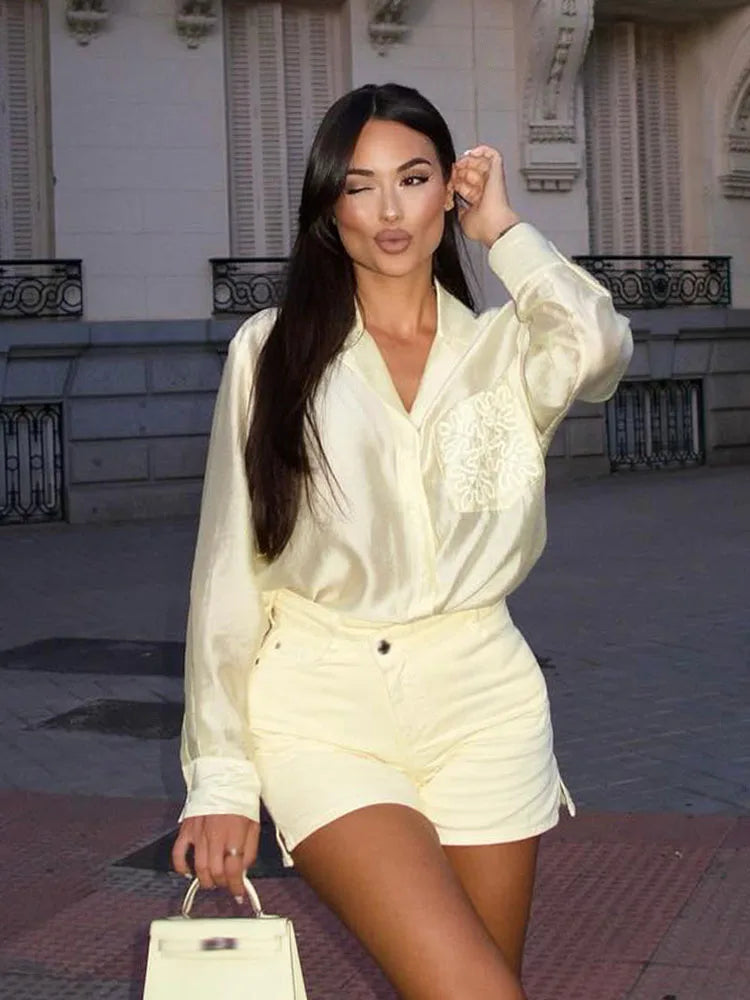 Bestickte Transparente Bluse mit Reverskragen - JWANOFFIZIELL