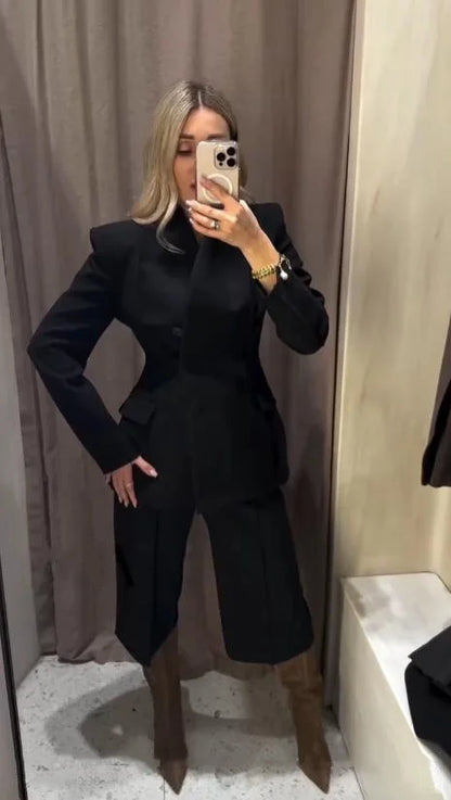 Eleganter Hosenanzug mit 3D-Schnitt & Hohem Kragen – Blazer & Hose Set