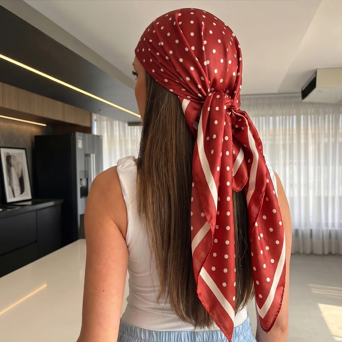 Gepunkteter Satin-Seidenschal Damen – Quadratisches Halstuch Haarband Kopftuch