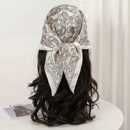 Boho Satin Seidentuch Damen – Quadratisches Kopftuch mit Blumen & Tropenmuster
