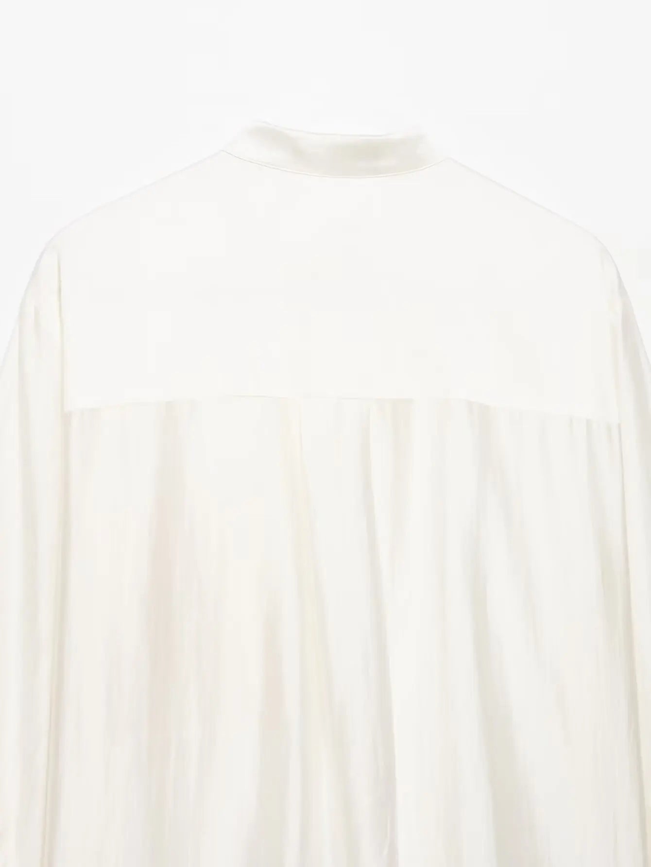 Bestickte Satin-Bluse mit Stehkragen - JWANOFFIZIELL