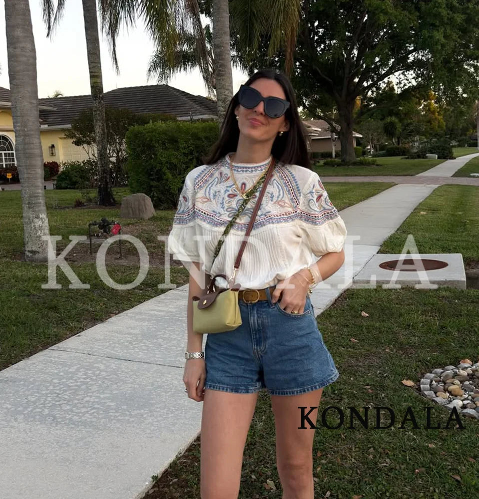 Elegantes Stickerei-Set – Lässiges Hemd & Mini-Shorts für den Sommer