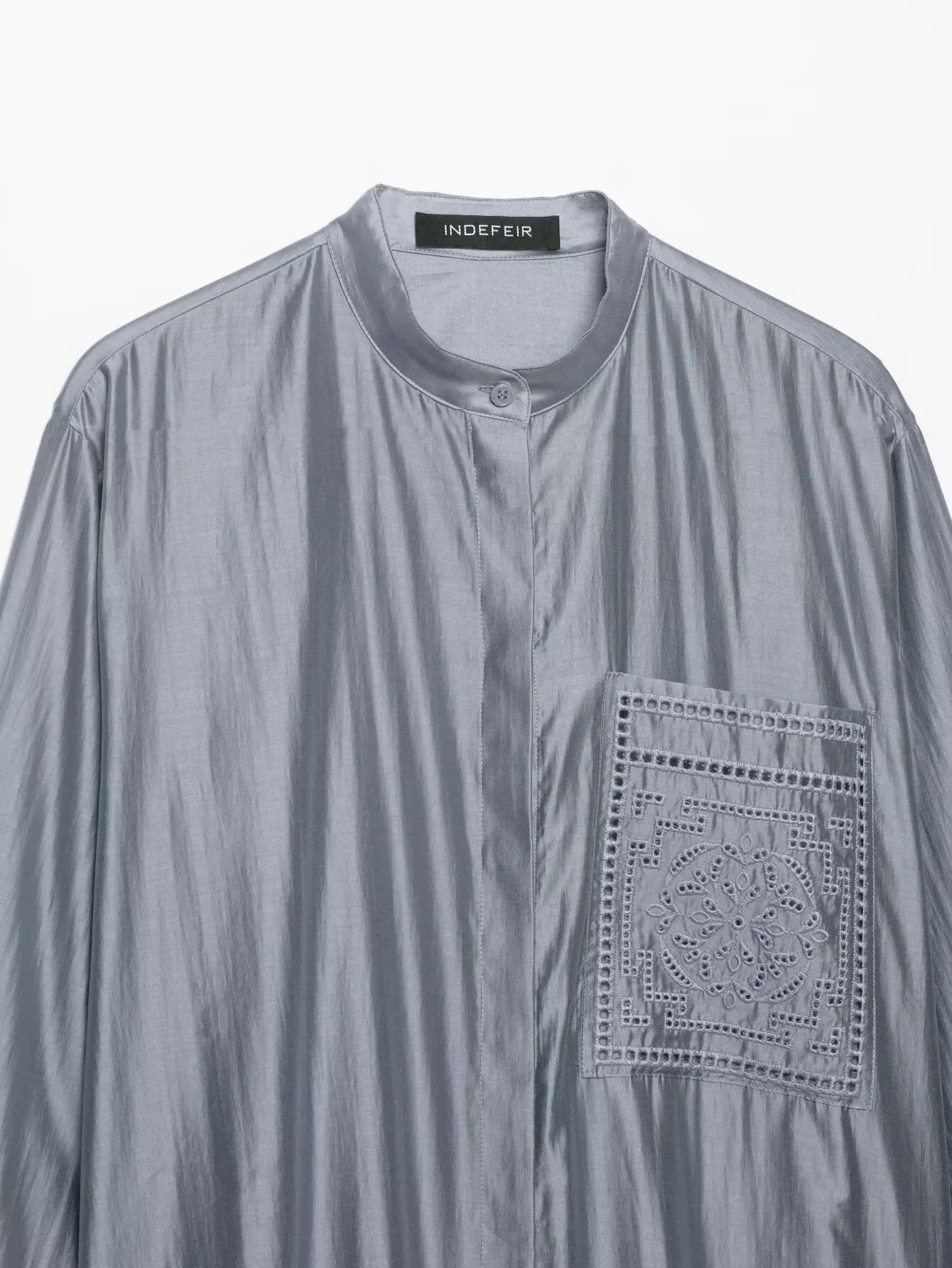 Bestickte Satin-Bluse mit Stehkragen - JWANOFFIZIELL