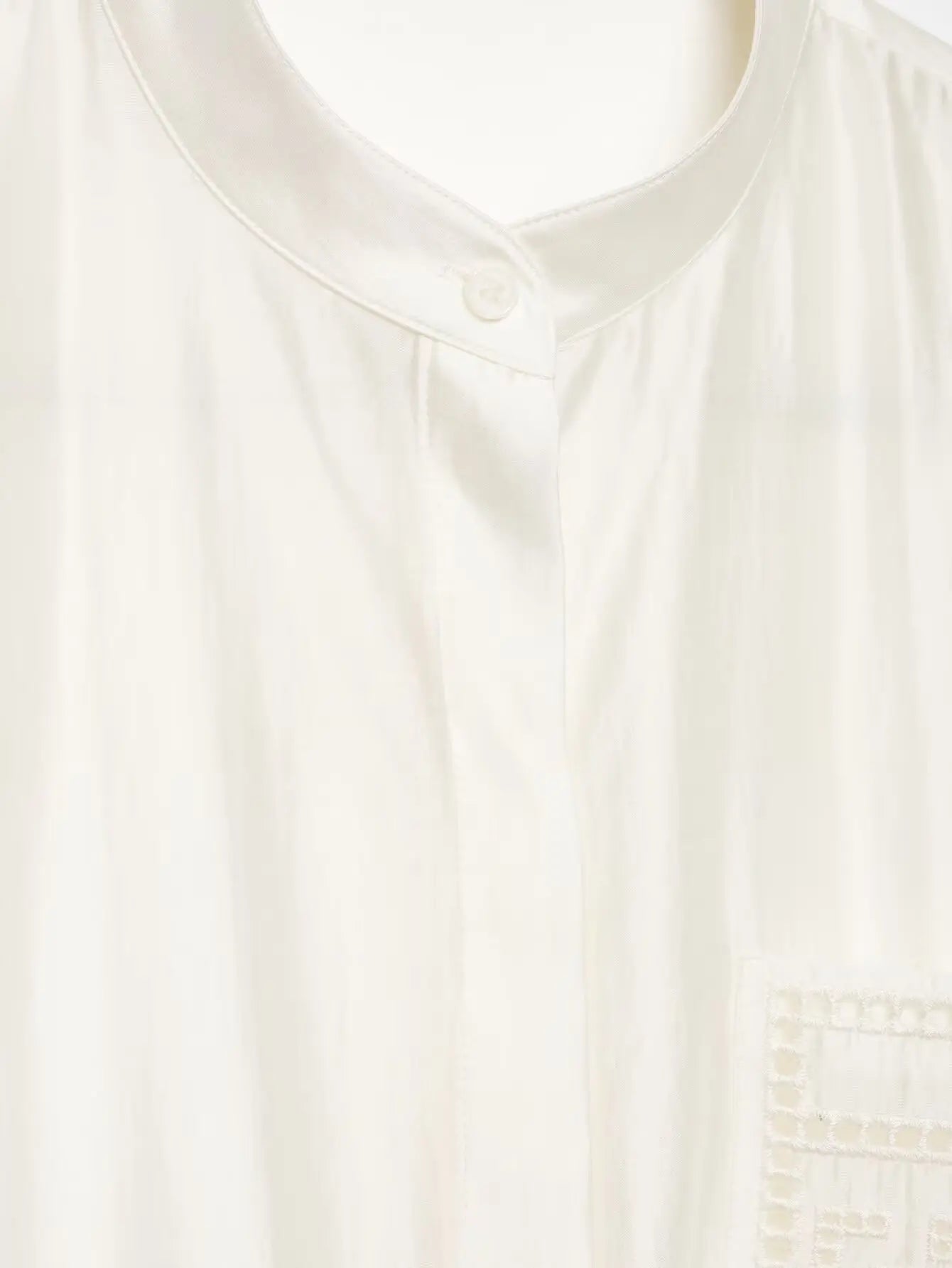 Bestickte Satin-Bluse mit Stehkragen - JWANOFFIZIELL