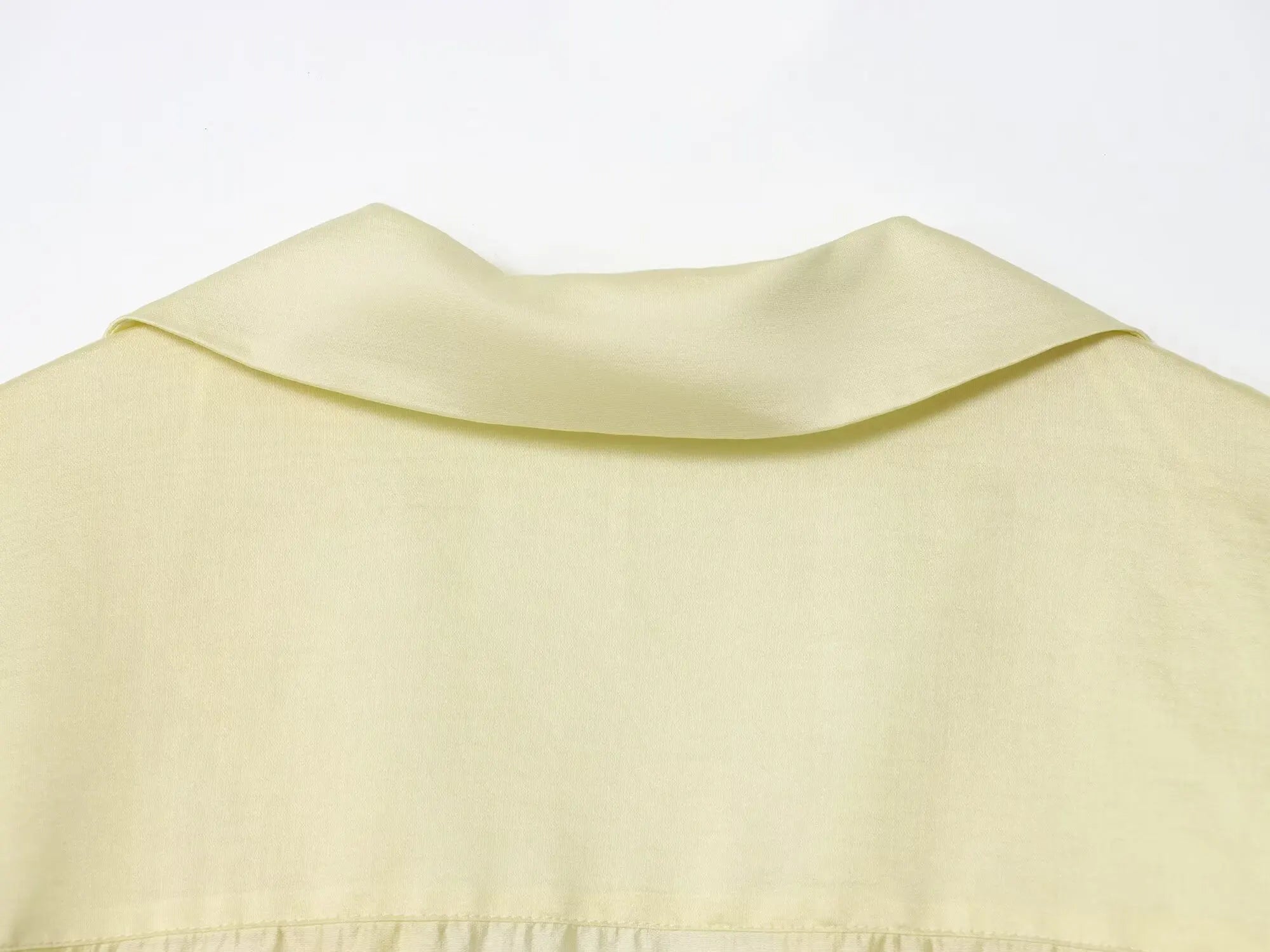 Bestickte Transparente Bluse mit Reverskragen - JWANOFFIZIELL