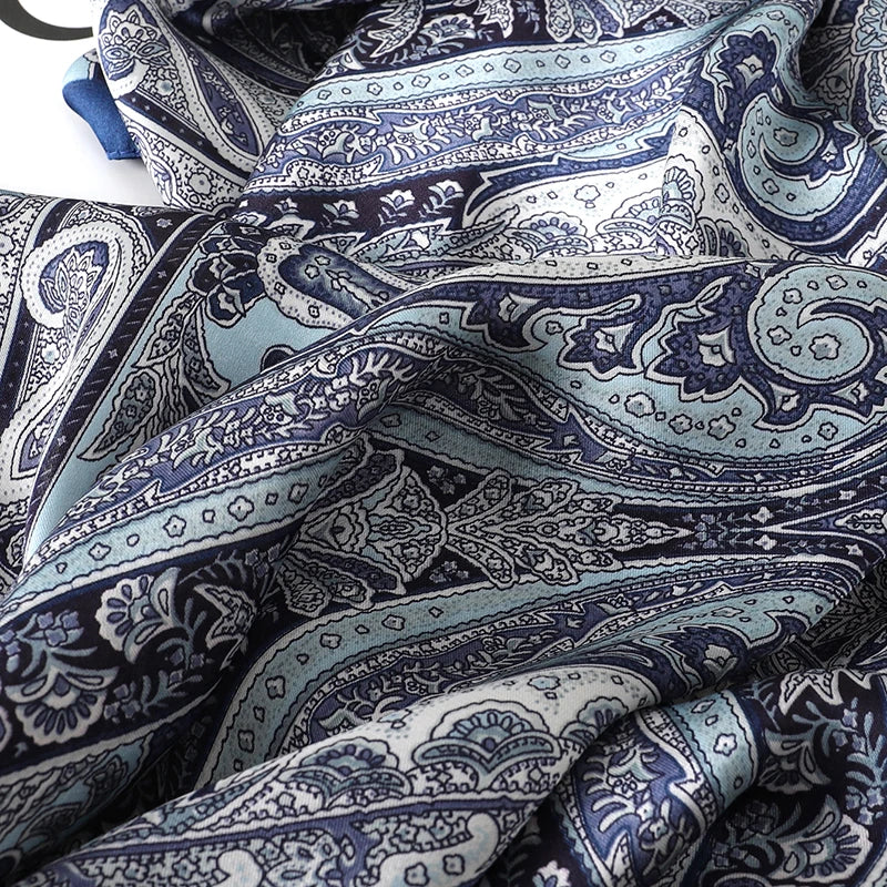 Luxuriöses Satin-Seidentuch Damen – Quadratisches Markentuch mit Blumenmuster