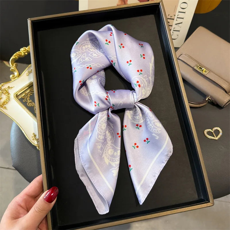 Luxuriöses Satin-Seidentuch Damen – Quadratisches Markentuch mit Blumenmuster