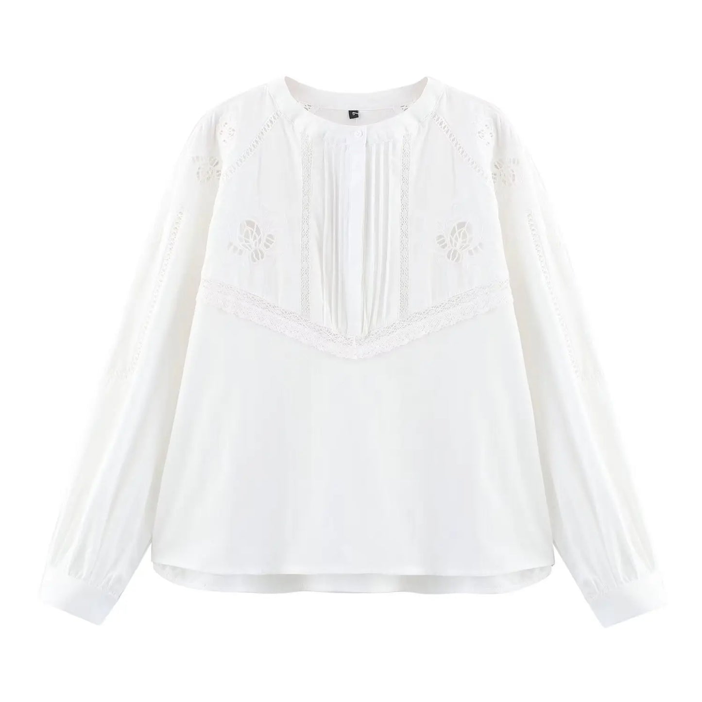 Romantisches Stickerei-Set in Weiß – Lockeres Hemd & Spitzen-Shorts