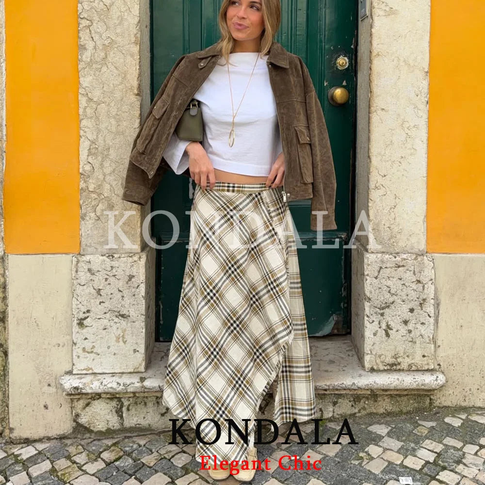 Asymmetrischer Karo Midi-Rock mit Schlitz – Trendiger Streetwear-Look