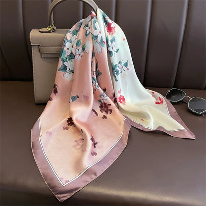 Luxuriöses Satin-Seidentuch Damen – Quadratisches Markentuch mit Blumenmuster