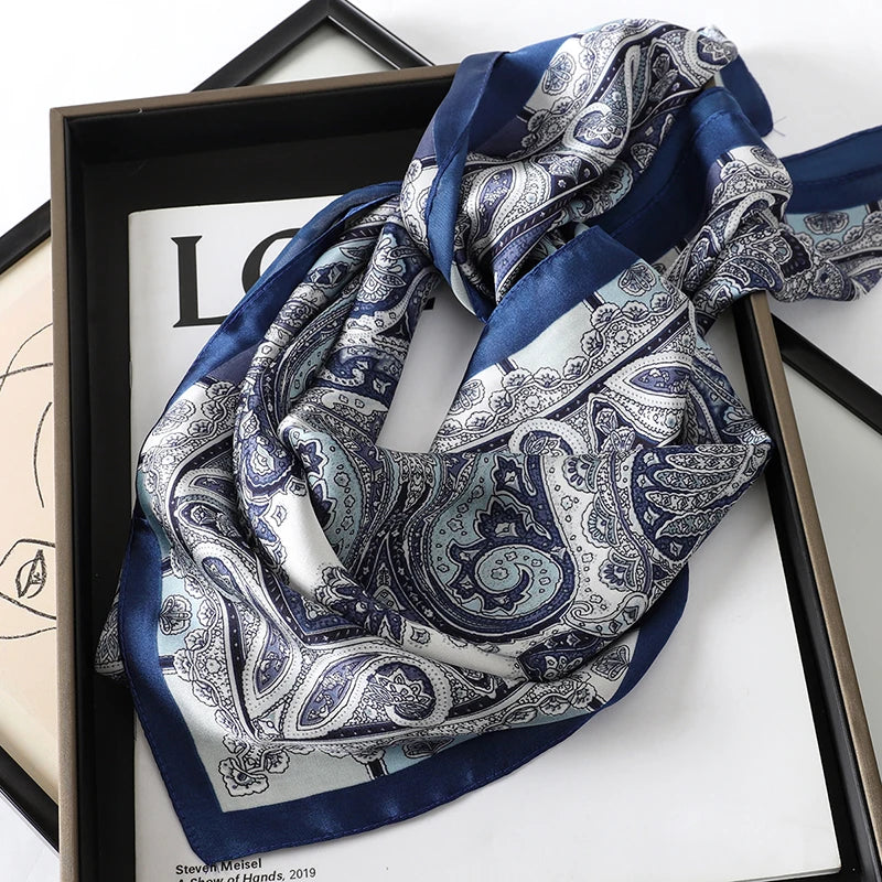 Luxuriöses Satin-Seidentuch Damen – Quadratisches Markentuch mit Blumenmuster
