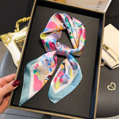 Luxuriöses Satin-Seidentuch Damen – Quadratisches Markentuch mit Blumenmuster