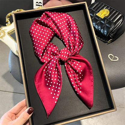 Luxuriöses Satin-Seidentuch Damen – Quadratisches Markentuch mit Blumenmuster