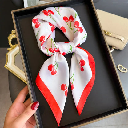 Luxuriöses Satin-Seidentuch Damen – Quadratisches Markentuch mit Blumenmuster