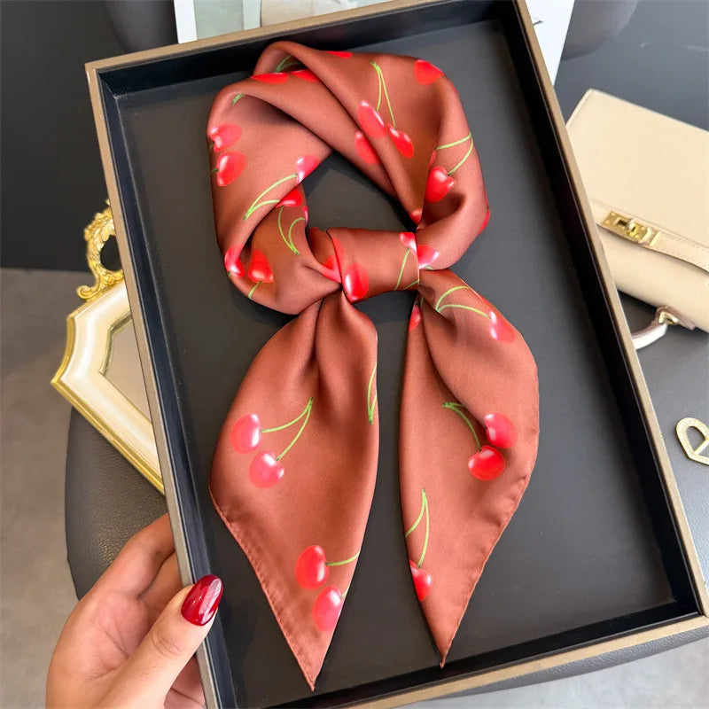 Luxuriöses Satin-Seidentuch Damen – Quadratisches Markentuch mit Blumenmuster