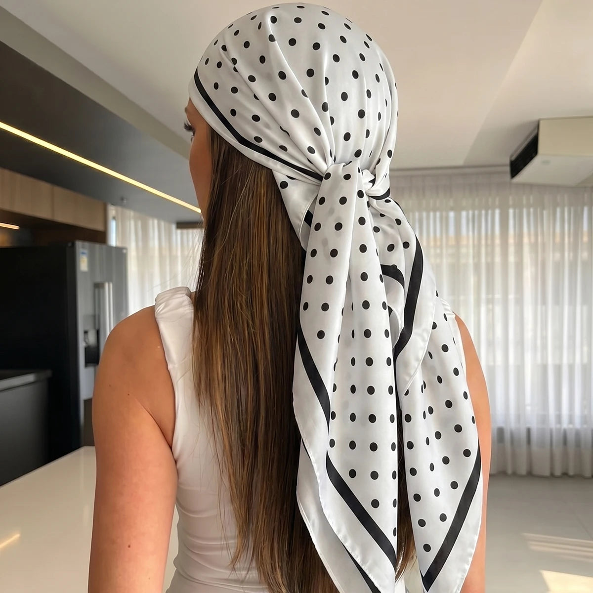 Gepunkteter Satin-Seidenschal Damen – Quadratisches Halstuch Haarband Kopftuch