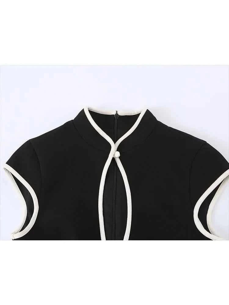 Cut-Out Mini Kleid