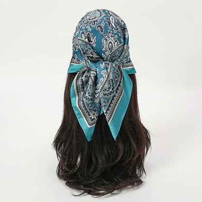 Boho Satin Seidentuch Damen – Quadratisches Kopftuch mit Blumen & Tropenmuster