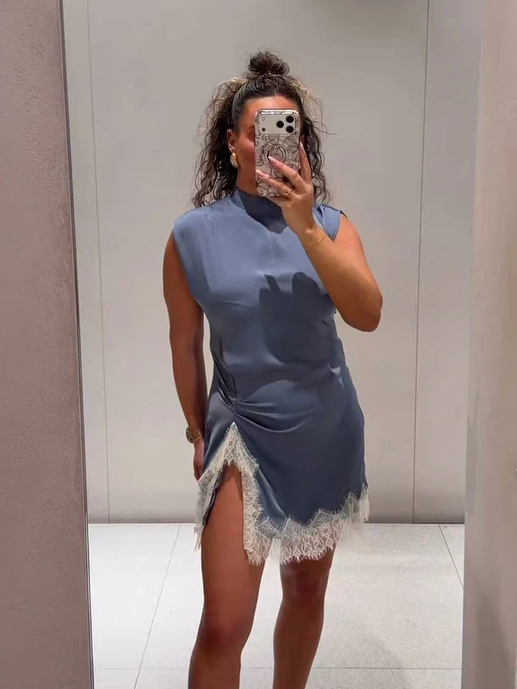 Spitzen-Minikleid mit Schlitz - JWANOFFIZIELL