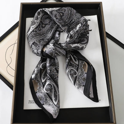 Luxuriöses Satin-Seidentuch Damen – Quadratisches Markentuch mit Blumenmuster