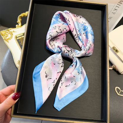 Luxuriöses Satin-Seidentuch Damen – Quadratisches Markentuch mit Blumenmuster