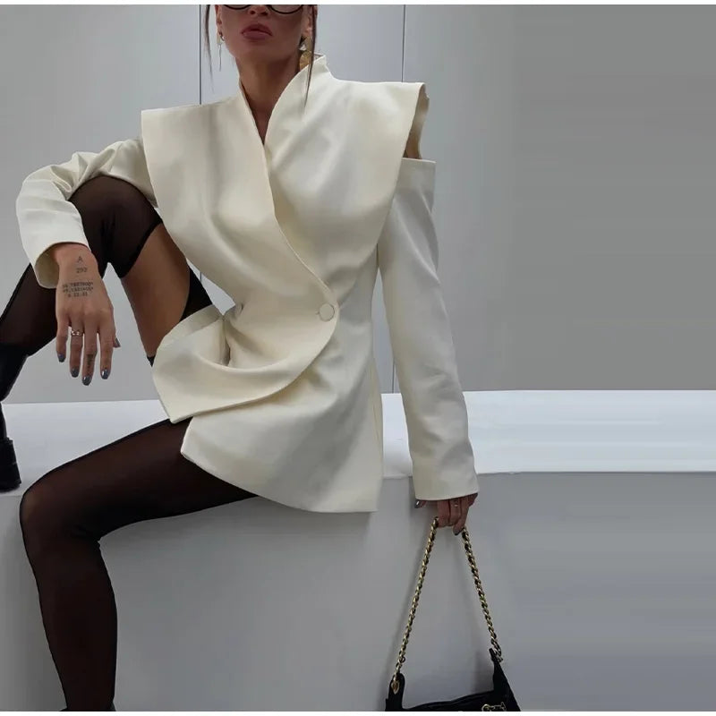 Blazer mit Cut-Out Schultern - JWANOFFIZIELL