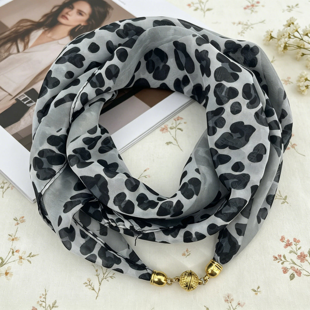 Leo-Print Chiffon-Halstuch mit Magnetverschluss - JWANOFFIZIELL